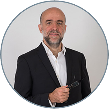 Istvan trainer en directeur Opleiding en coaching in communicatie en management